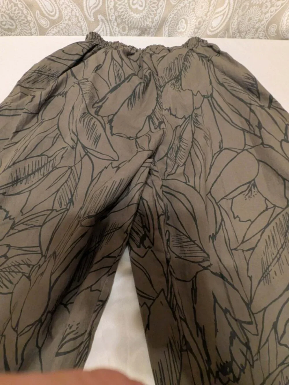Bryn Walker Harem Pants Olive Green Floral Balloon Lagenlook Cropped Elastic - Picture 6 of 9